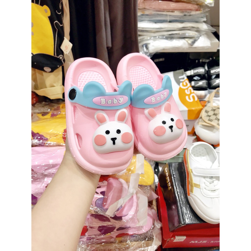 Dép có quai sau cho bé gái