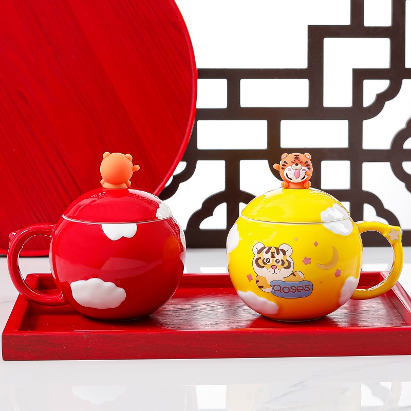 Cốc sứ ly sứ Hổ 2022 400ML có nắp, thìa tặng kèm hộp đáng yêu làm quà tặng, trang trí, đựng cafe,nước,trà-Ráp