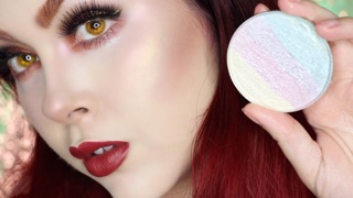 Phấn highlight Too Faced Rainbow Strobe Highlighter