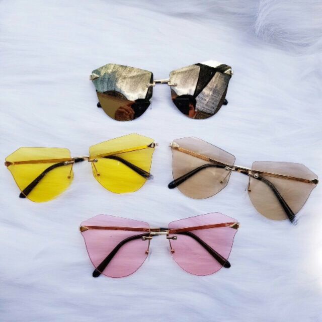 Kính xi ốc mũi tên