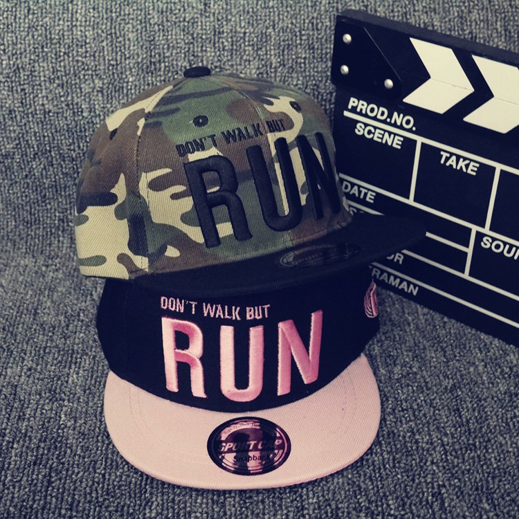 Mũ lưỡi trai họa tiết rằn ri thêu chữ phong cách hip hop cá tính cho bé