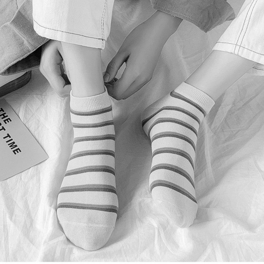 Đôi Vớ Cotton HọA TiếT Kẻ SọC KiểU Cổ ĐiểN ThờI