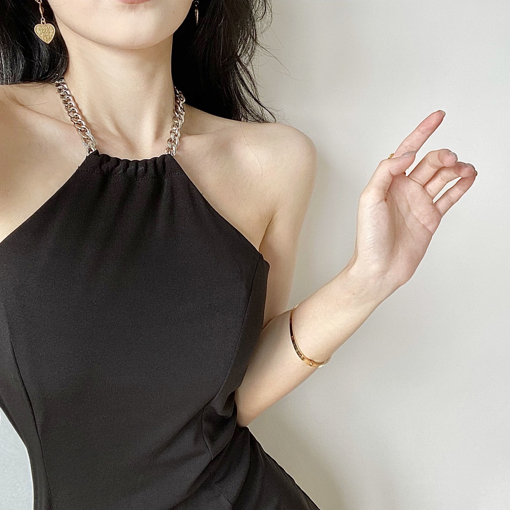 Đầm Hai Dây Dáng Ôm Màu Đen Phong Cách Quyến Rũ Cho Nữ 2023