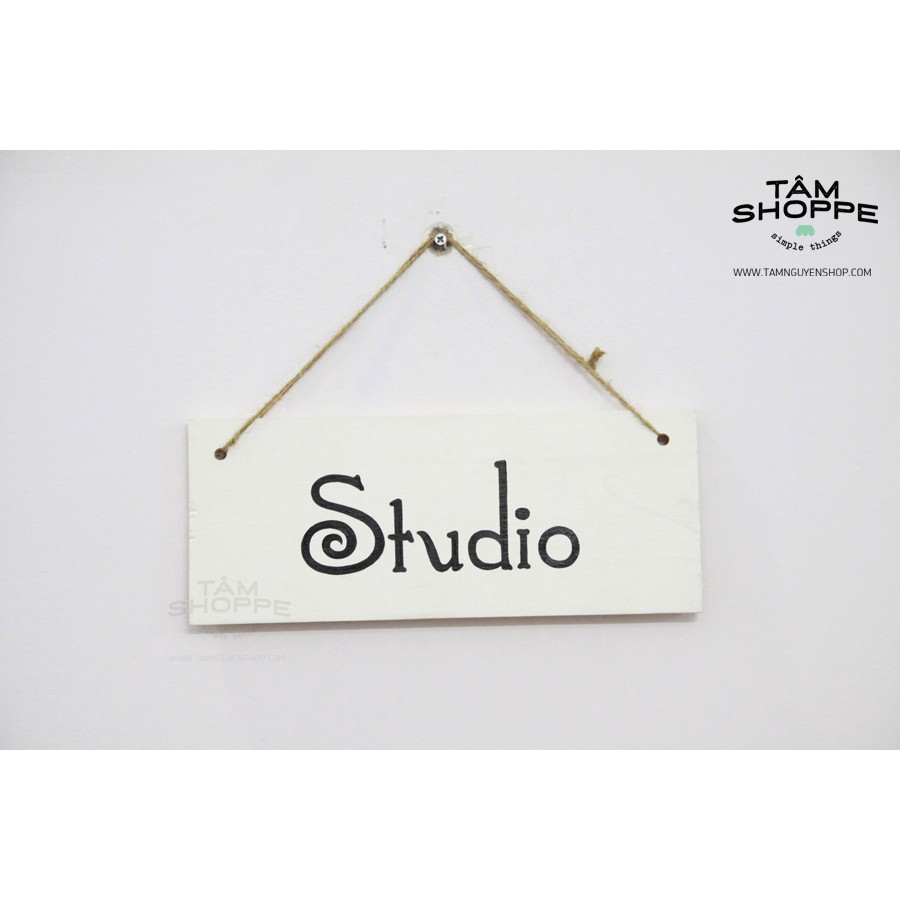 [VẼ TAY] Bảng treo cửa chữ STUDIO