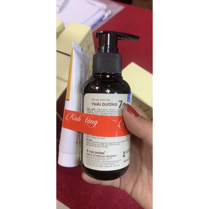 Dầu gội dươc liệu Thái dương 7 plus tặng kem đánh răng 100ml( tiện lợi khi mang theo so với chai 250ml) | BigBuy360 - bigbuy360.vn