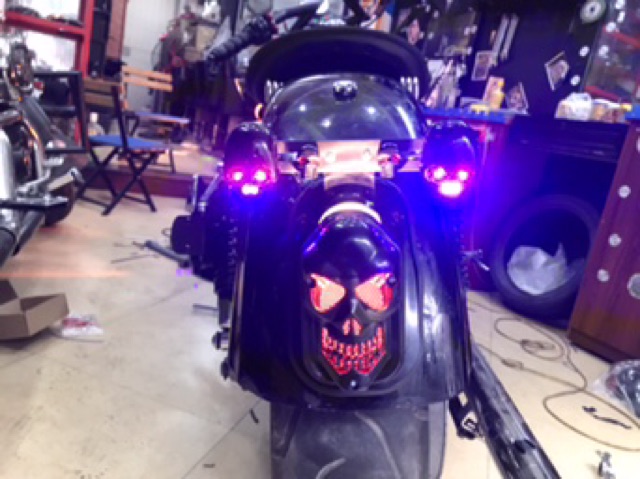 Đèn hậu led đầu lau cho các dòng xe Rebel 300-500 Harley Davidson và các dòng xe cruiser Classic