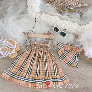 đầm bubbery kèm mũ