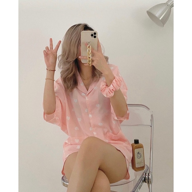 Bộ pizama tặng kèm scrunchies (video/hàng sẵn) | BigBuy360 - bigbuy360.vn