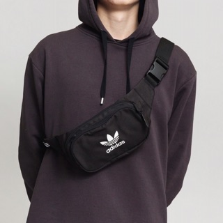 Túi đeo chéo bao tử Adidas