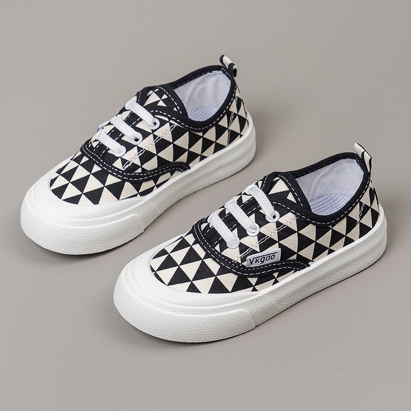 Giày Sneaker Vải Bố Cho Bé