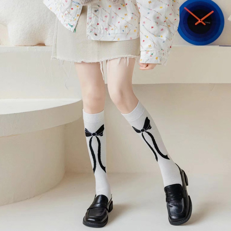 1 Đôi Tất Chân In Hình Trái Tim Phong Cách Harajuku