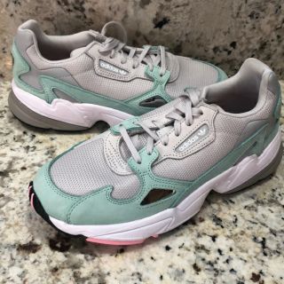 A.D.I.D.A.S Originals Falcon "Watermelon Grey Easy Green" B28127