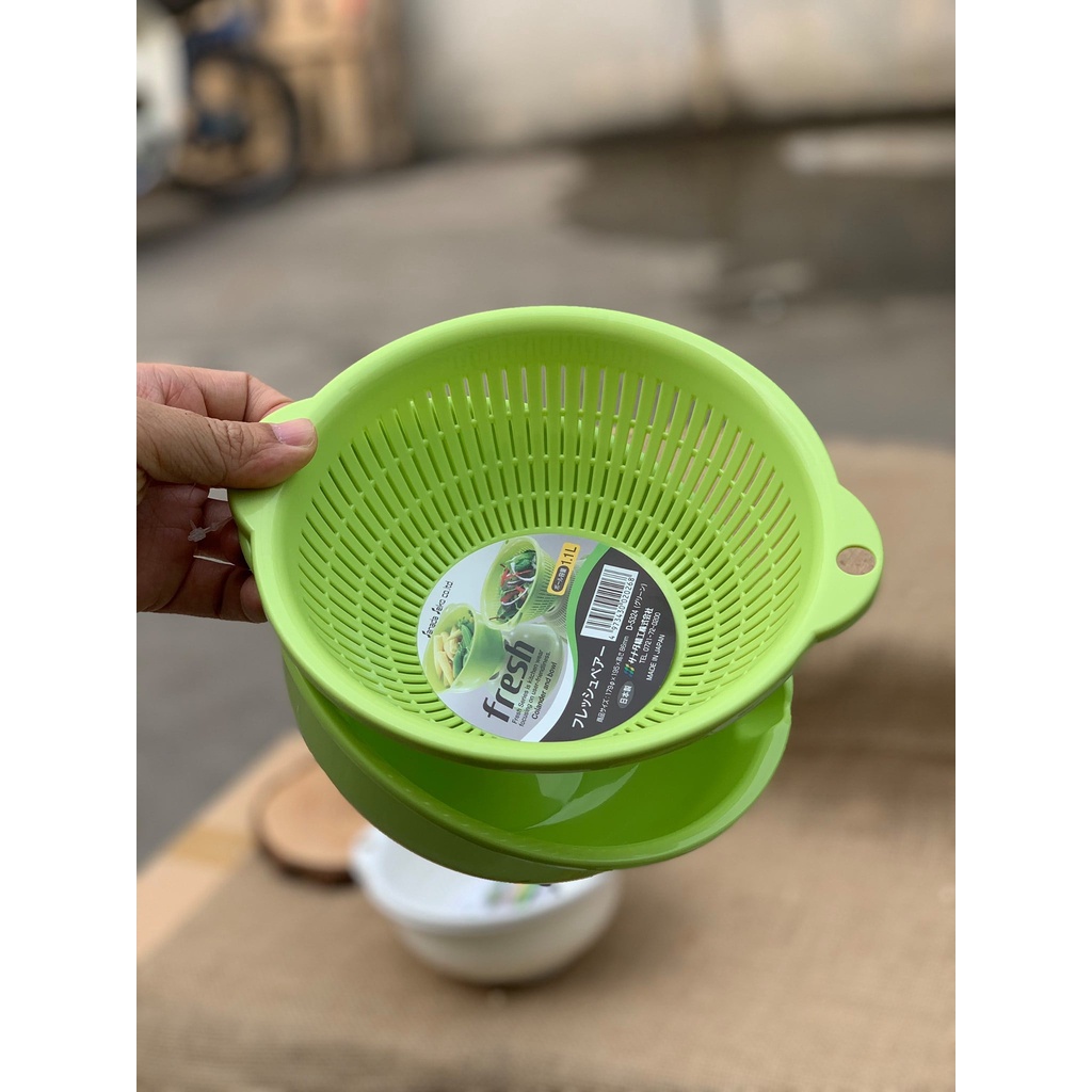 Set chậu, rổ Sanada 1,1L Nhật Bản (màu xanh + màu trắng) thiết kế nhỏ gọn, xinh xắn