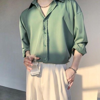 Áo sơ mi nam nữ màu xanh, thiết kế thời trang, trẻ trung và năng động.