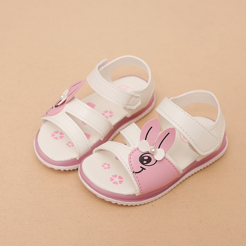 Giày sandals đính hình chú thỏ xinh xắn cho bé