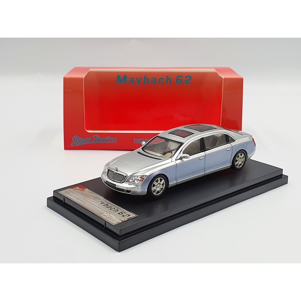 Xe Mô Hình Mercedes-Benz Maybach 62 Tỉ lệ 1:64 Hãng sản xuất Stance Hunters ( Bạc )