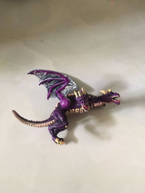 Đồ chơi rồng bay Phương Tây