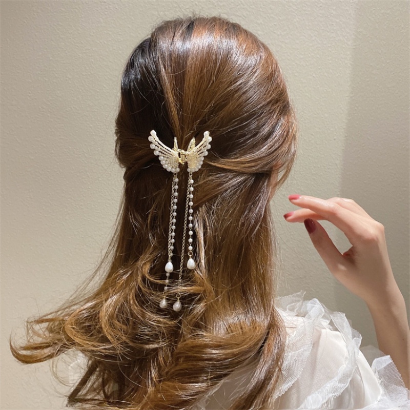 Kẹp Tóc Hình Bướm Đính Ngọc Trai Giả Phong Cách Hàn Quốc Thanh Lịch Dành Cho Nữ