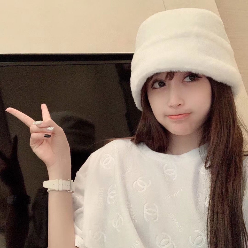 Áo Thun Tay Ngắn Dáng Rộng In Chữ f Vải Nhung Thời Trang Cho Nữ