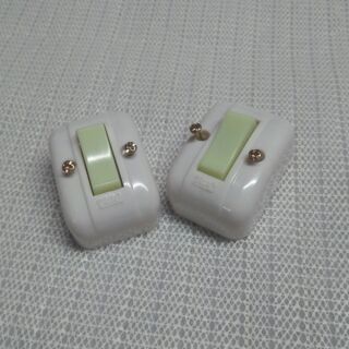 CÔNG TẮC ĐIỆN 2 CHẤU, 3 CHẤU