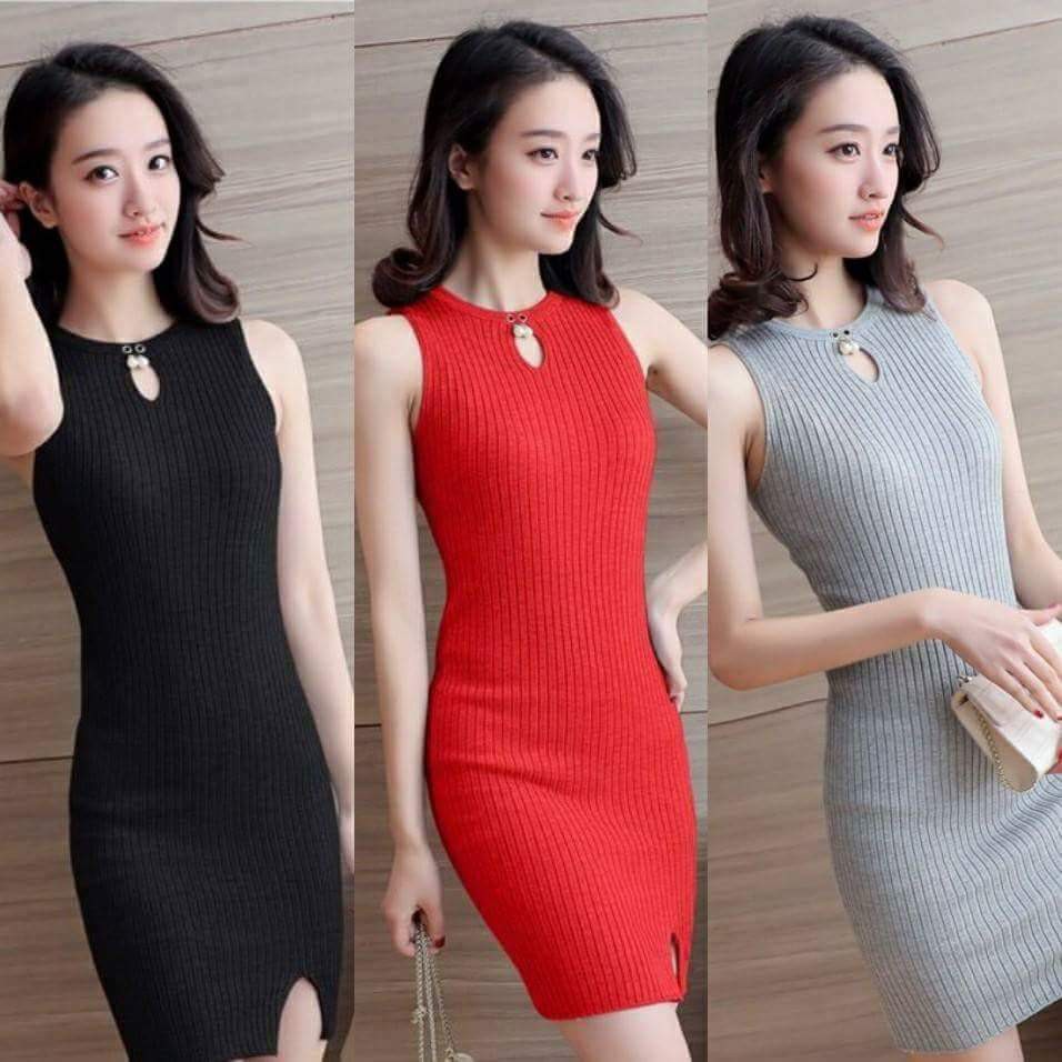 ĐẦM LEN ÔM BODY KHOÉT CỔ ĐÍNH NGỌC TRAI SANG TRỌNG - HÀNG NHẬP KHẨU