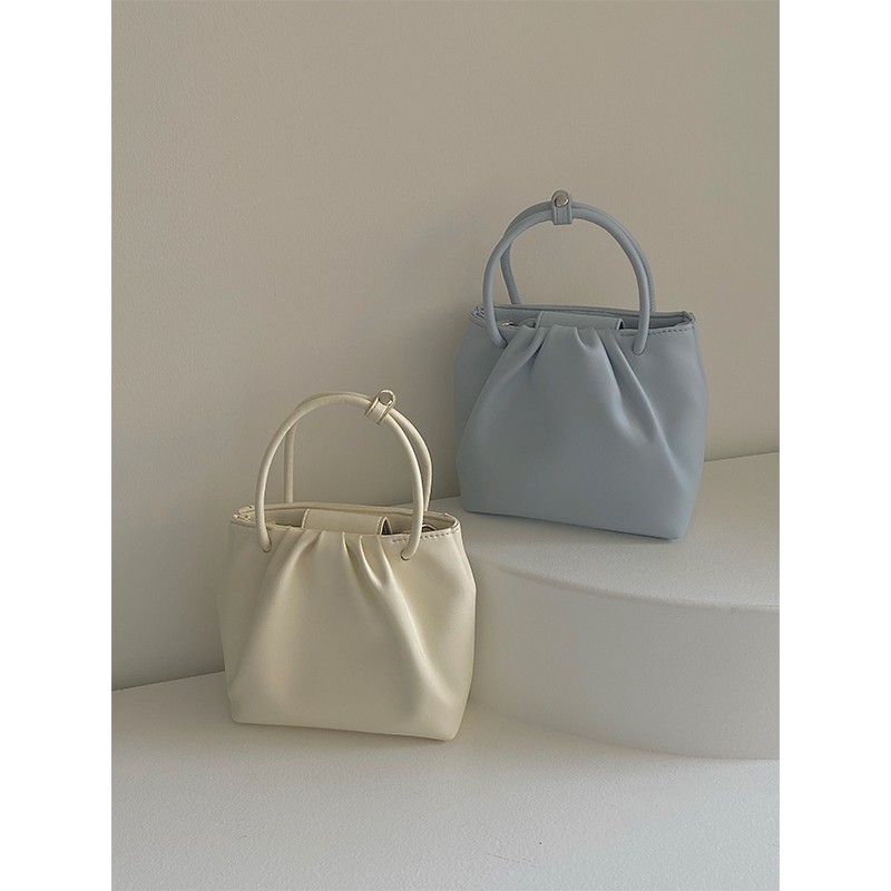 Square Pleated Wild Bag Female 2021 Spring And Summer New Fashion Hand Leisure Korean Version Of The Shoulder Messenger