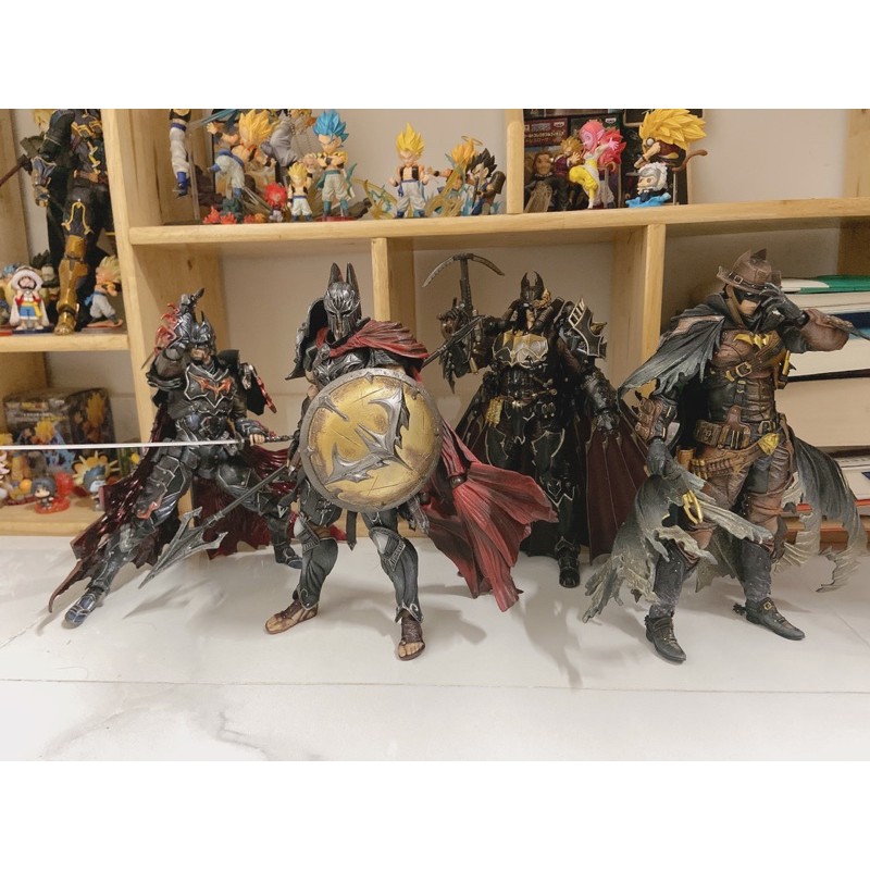 Set mô hình động Play Arts Kai Batman Timeless
