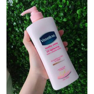 Dưỡng thể trắng da Vaseline 400ml Thái Lan