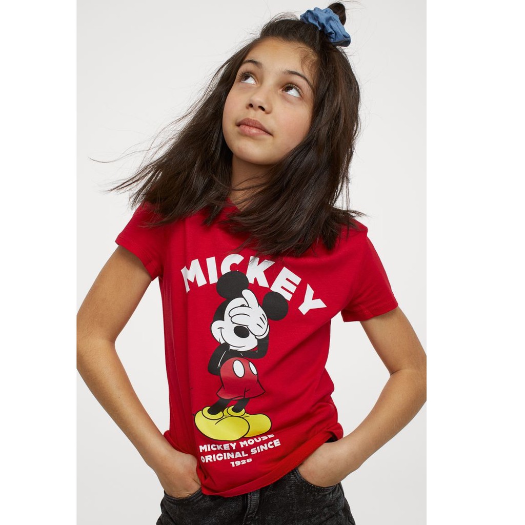 Áo thun đỏ Mickey, sz 12-14y và 14y+ (các mẹ 47-55kg mặc được nhé), Hờ mờ UK săn SALE