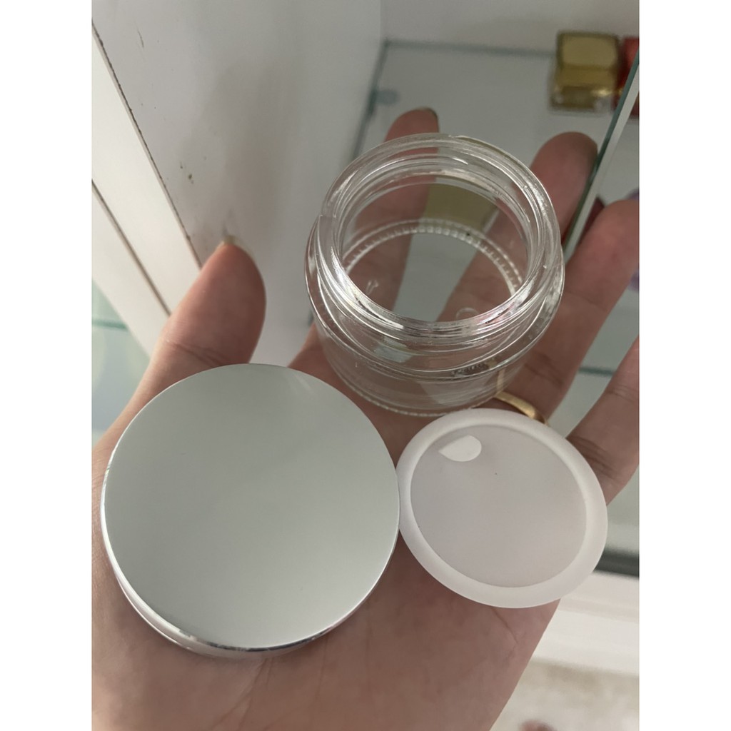 Hũ thủy tinh dựng kem nắp bạc 30G