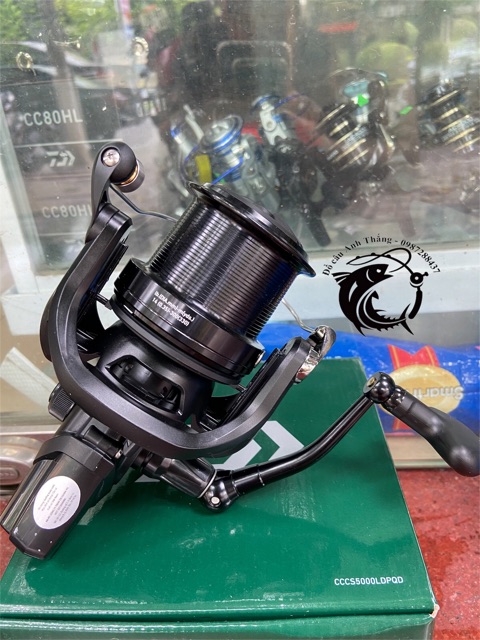 Máy câu cá cối nông Daiwa Crosscast Carp 5000C QD câu lục, câu biển