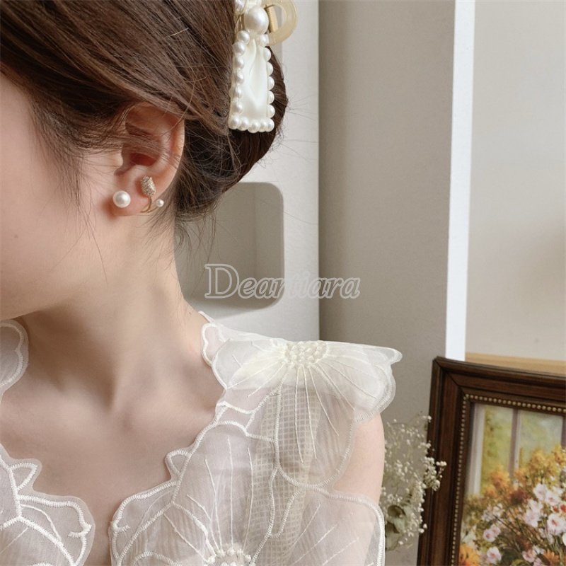 Đôi Bông Tai Ngọc Trai Giả Hình Hoa Tulip Thời Trang Cho Nữ