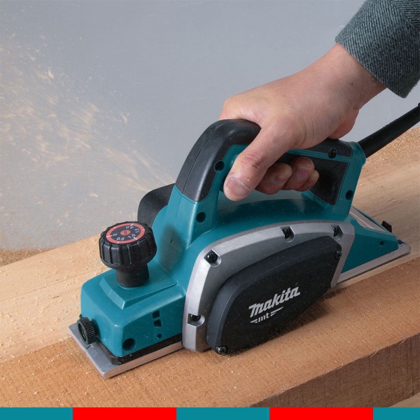 Máy bào gỗ Makita M1901B (82MM - 580W) | Makita chính hãng