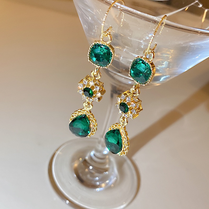 Khuyên Tai Dạng Móc Hình Giọt Nước Đính Đá Zircon Ngọc Lục Bảo Phong Cách Hàn Quốc Cổ Điển Sang Trọng 19A1578