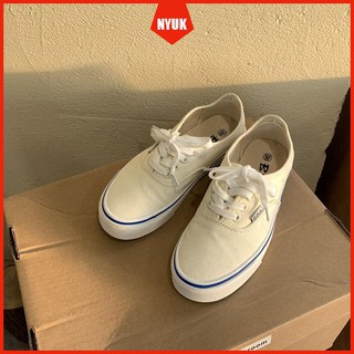 Giày Thể Thao Bằng Vải Canvas Cổ Thấp Thời Trang Thoải Mái