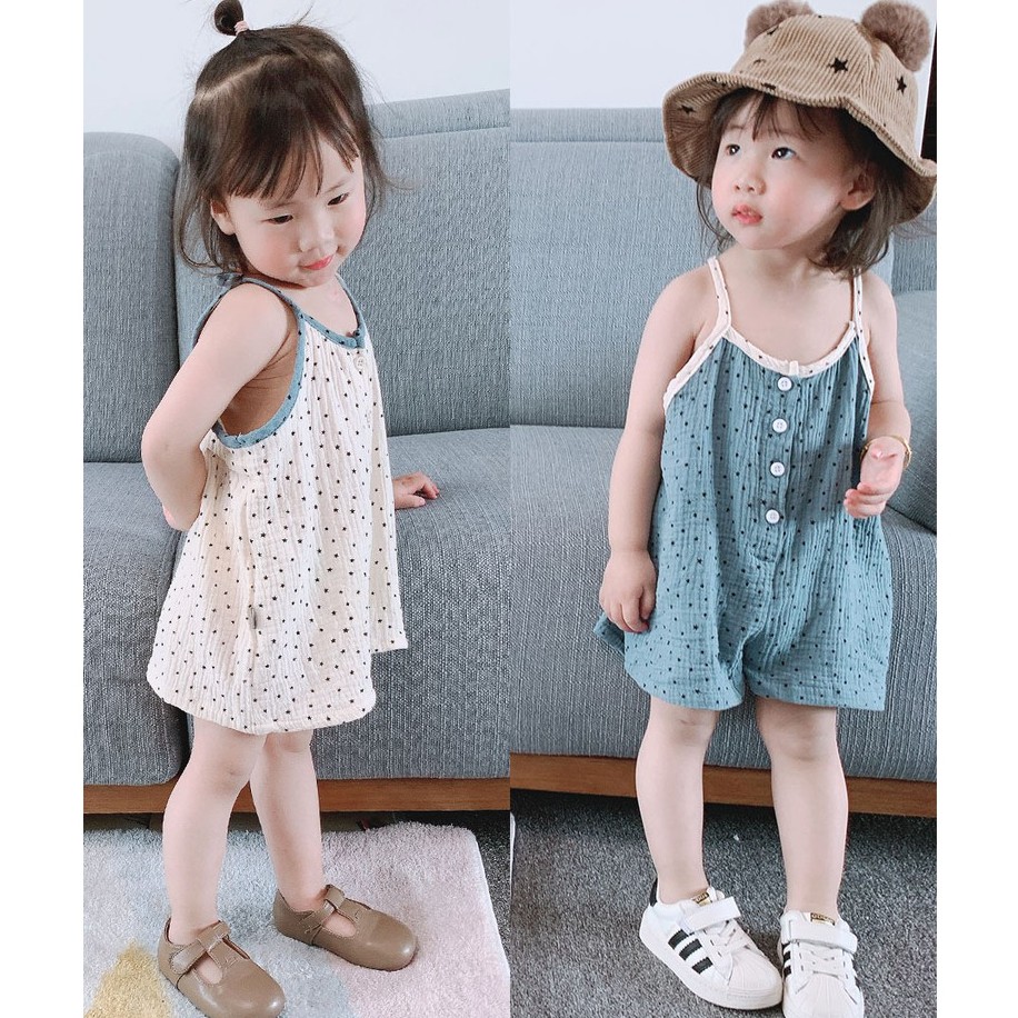 Váy Jumpsuit Chấm Bi Cho Bé Gái 2 Màu Trắng Xanh Cực Xinh