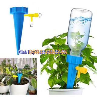 Dụng cụ tưới nước nhỏ giọt tự động cho cây trồng , cọc tưới nước nhỏ giọt