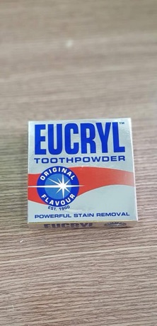 Bột tẩy trắng răng