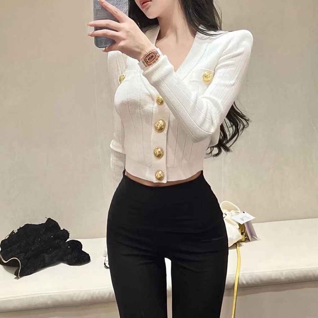 Áo len cổ V cúc đồng dài tay Quảng Zchaau 4 màu