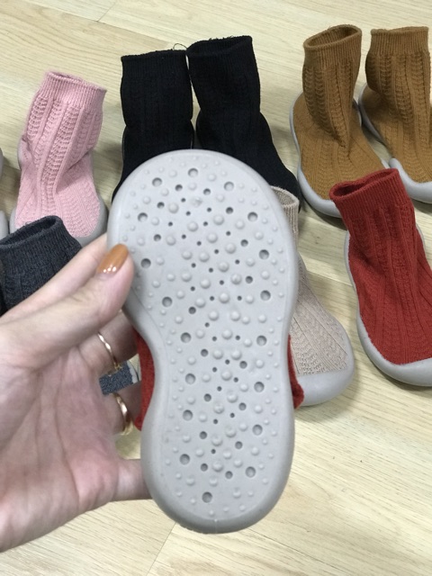 Giày bún cổ cao siêu mềm, ít đụng hàng