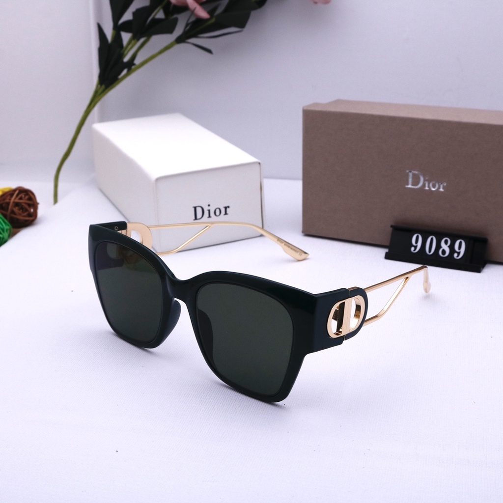 ! Dior!! Kính mát phân cực chống tia sáng xanh mới cho nữ