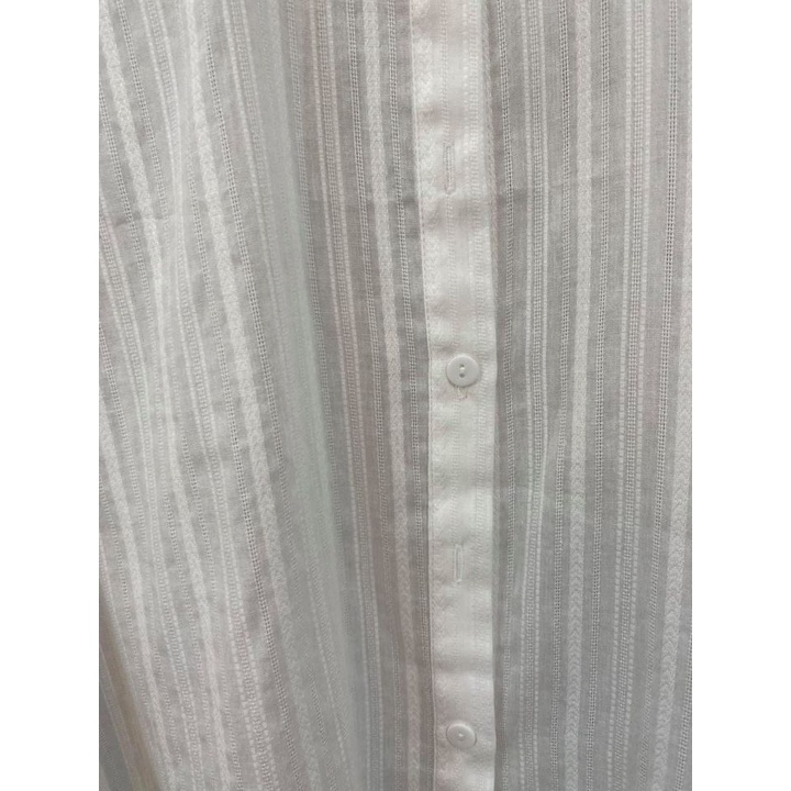 Áo sơ mi trắng dài tay