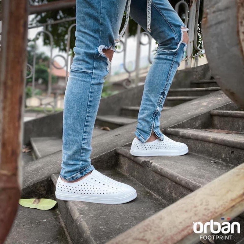 GIÀY NHỰA URBAN SIÊU NHẸ SIÊU ÊM- GIÀY NHỰA ĐI MƯA -GIÀY LỖ | BigBuy360 - bigbuy360.vn