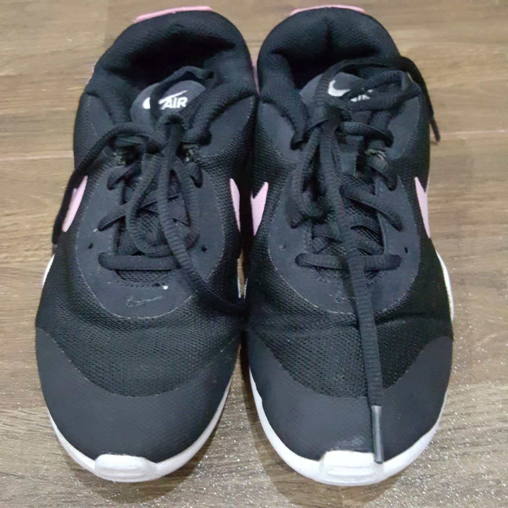 Giày thể thao hiệu Nike / Real 2hand / ar7423-001 - size 37.5