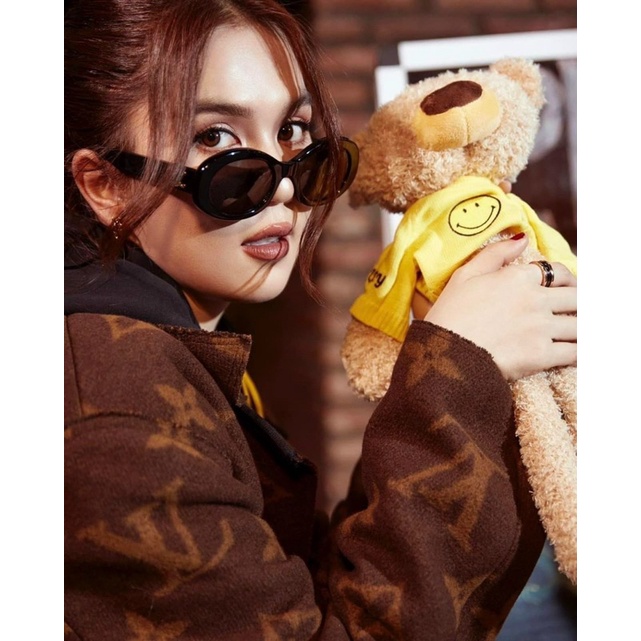 KÍNH CELIN ĐEN TRẮNG