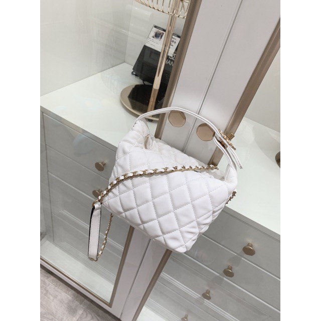 new Túi Chảnel Hobo lambskin dáng làn (chat trước khi đặt)