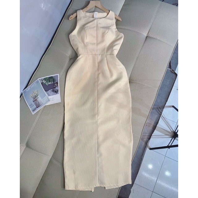 Đầm body dự tiệc nơ lưng hình sàn