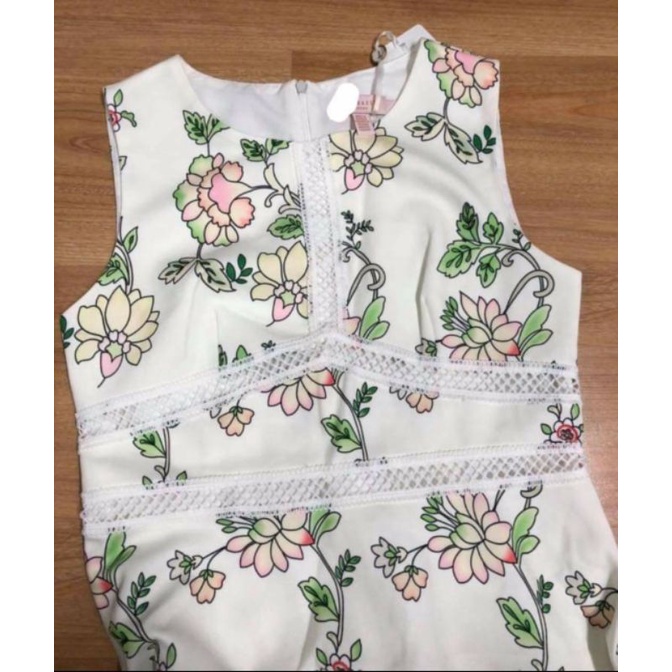 Đầm tà lệch Ted Baker Damita Handkerchief Hem Dress