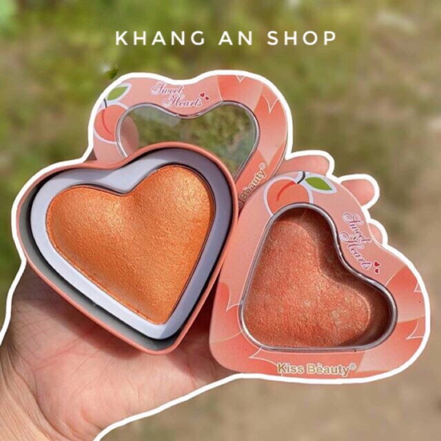 Phấn má hồng nhũ Kiss Beauty Baked Blusher (hộp thiếc trái tim)