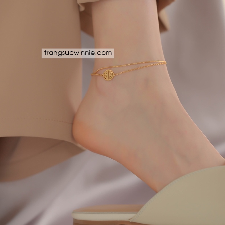 Lắc chân nữ titan Song hỷ